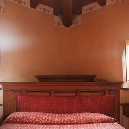 Borgo Capponi Relais Hotel 4*