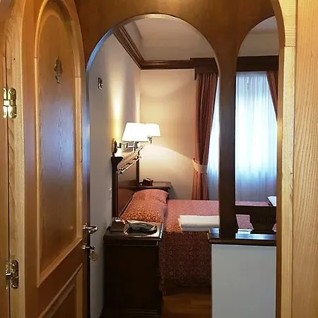 Borgo Capponi Relais 4*