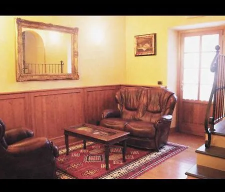 Отель Borgo Capponi Relais Castel d'Aiano